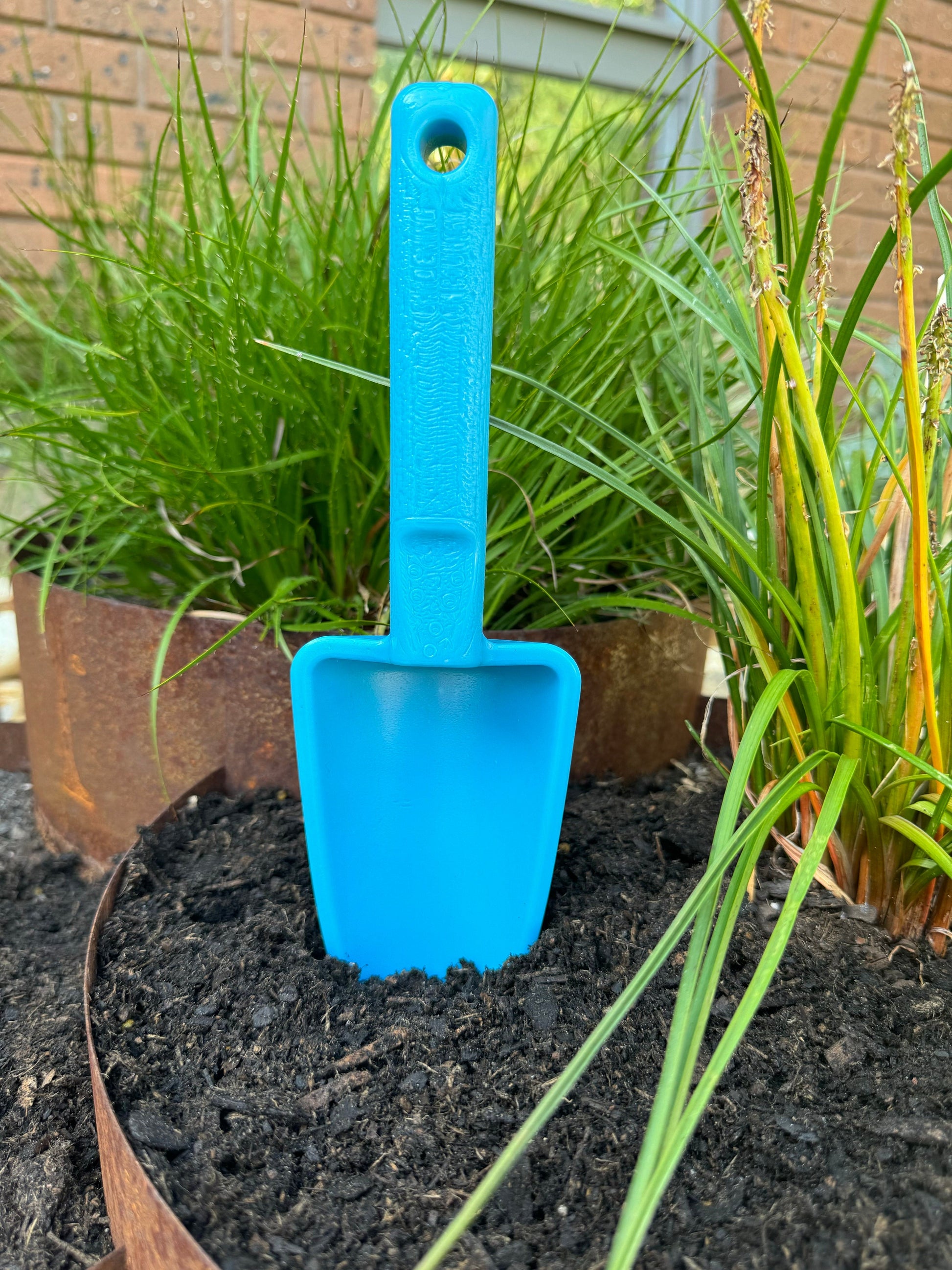 Recycled Plastic Garden Trowel, Blue