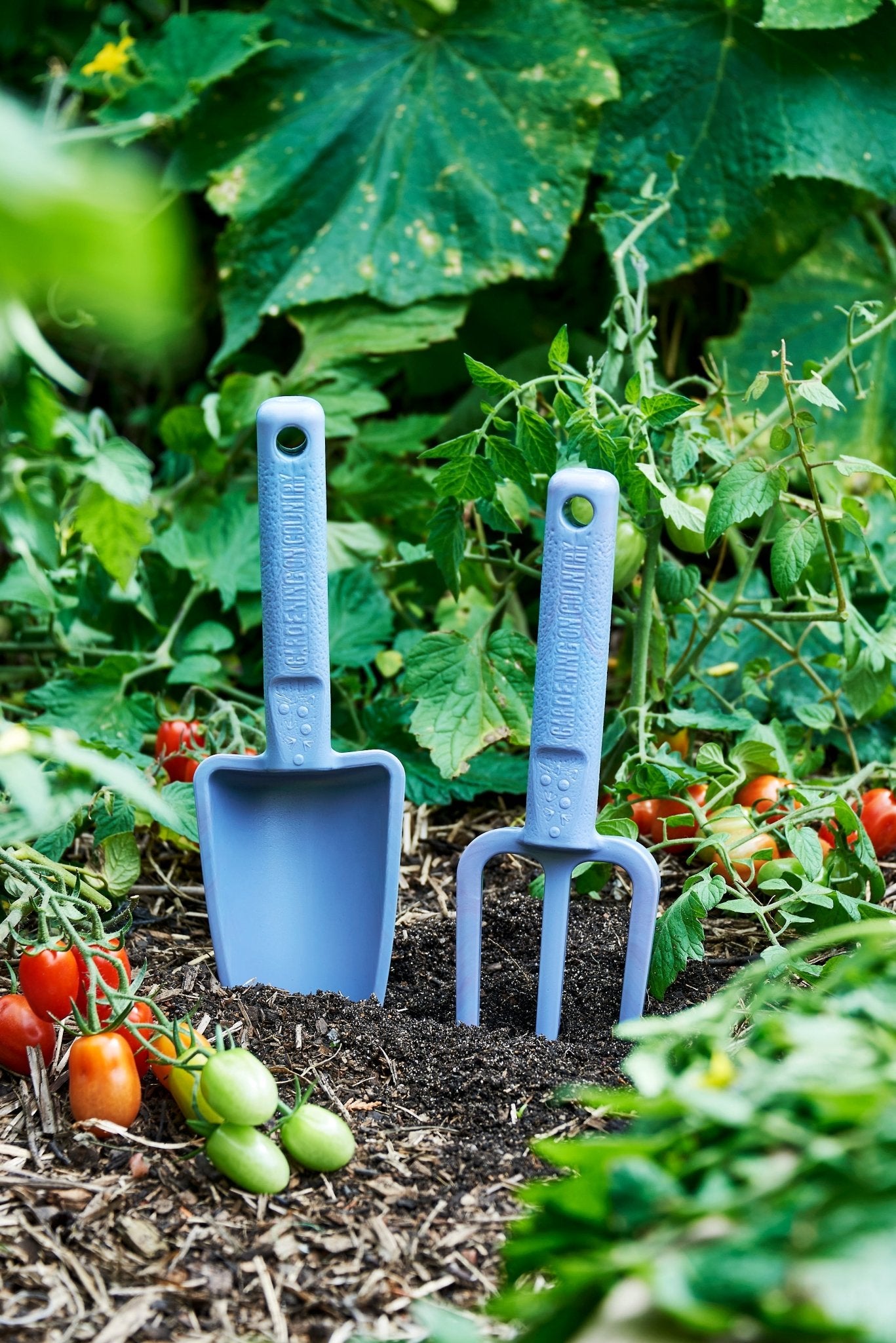 Purple recycled plastic trowel and fork made in Australia